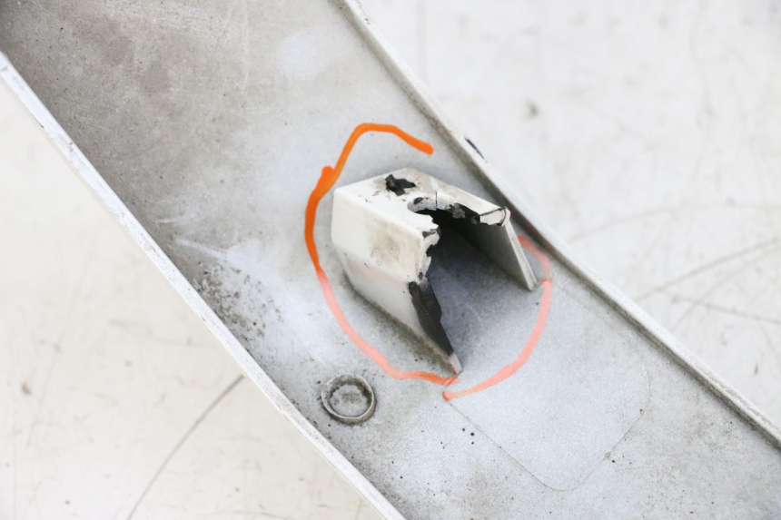 photo de REAR LEFT BELLY PANEL PIAGGIO VESPA GTS SUPER IE 125 (2009 - 2016) - Component detail