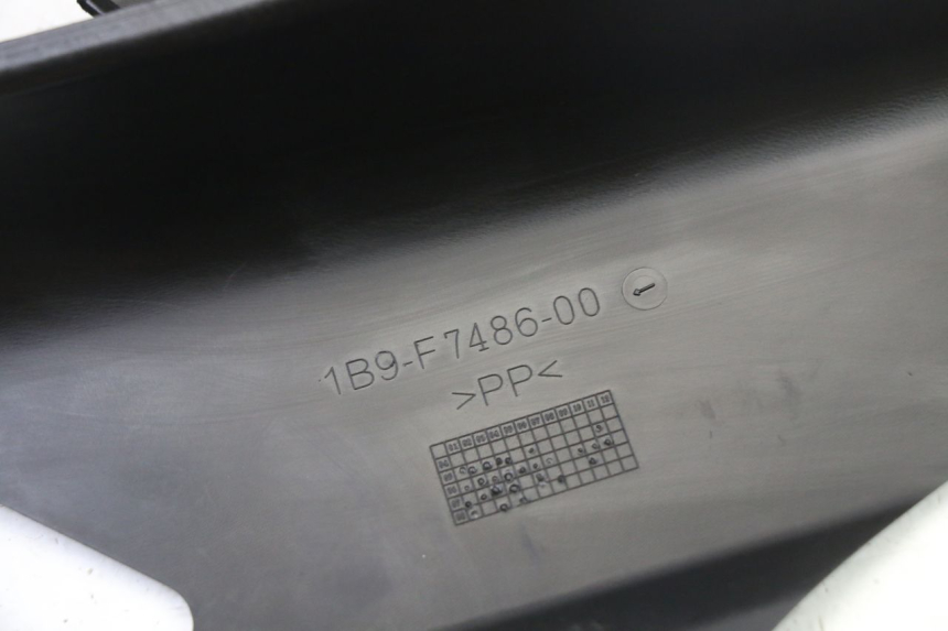 photo de REAR LEFT BELLY PANEL YAMAHA XMAX X-MAX 125 (2006 - 2009)