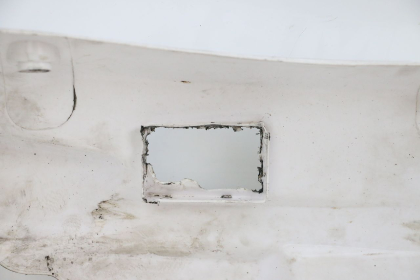 photo de LOWER PART OF THE BODY MBK BOOSTER SPIRIT NAKED 50 (2004 - 2017) - Surface and material condition