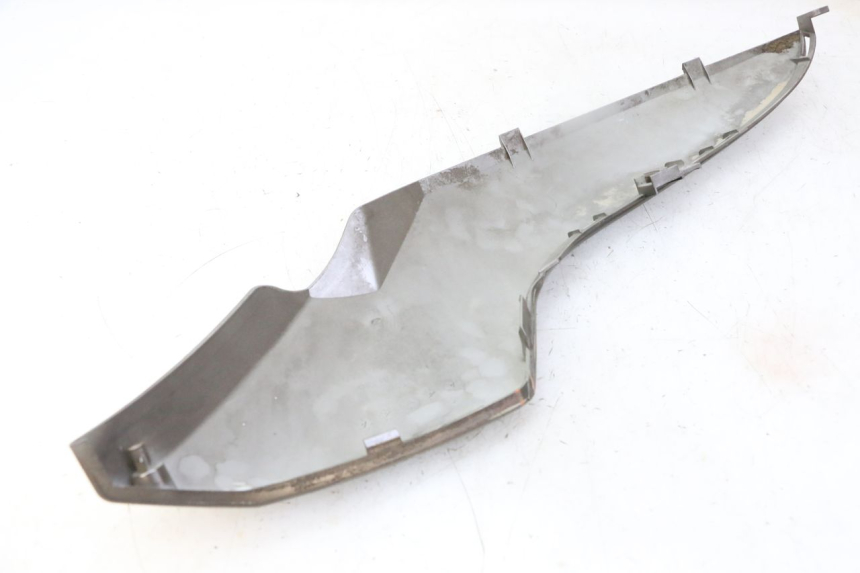 photo de RIGHT LOWER SIDE PANEL KYMCO DINK STREET 125 (2009 - 2014)