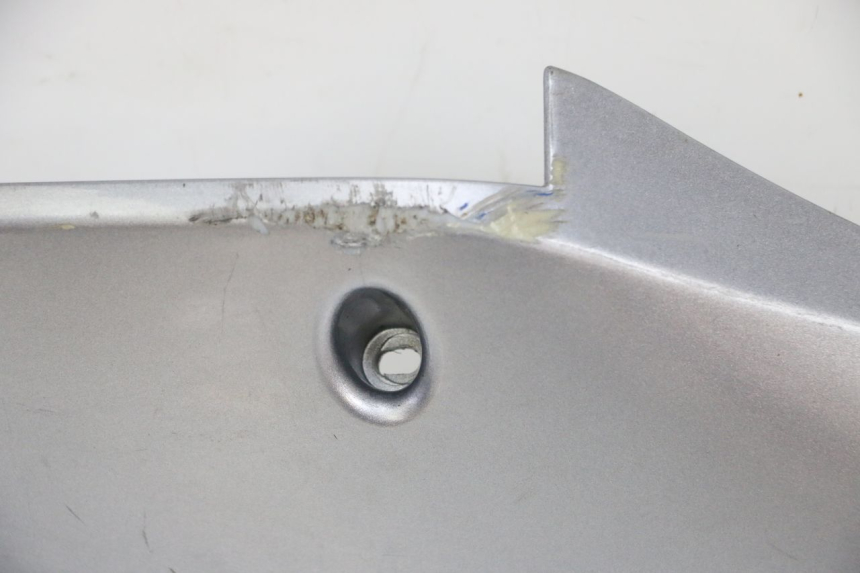 photo de RIGHT BELLY PANEL SYM GTS EVO 125 (2009 - 2013) - Focus on structure