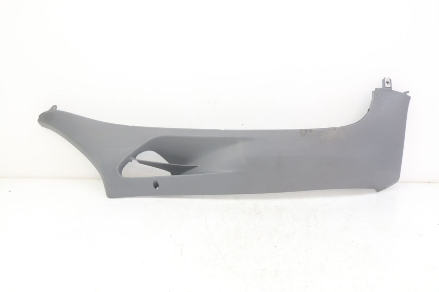 photo de RIGHT LOWER SIDE PANEL HONDA FES PANTHEON 2T 125 (1998 - 2002)