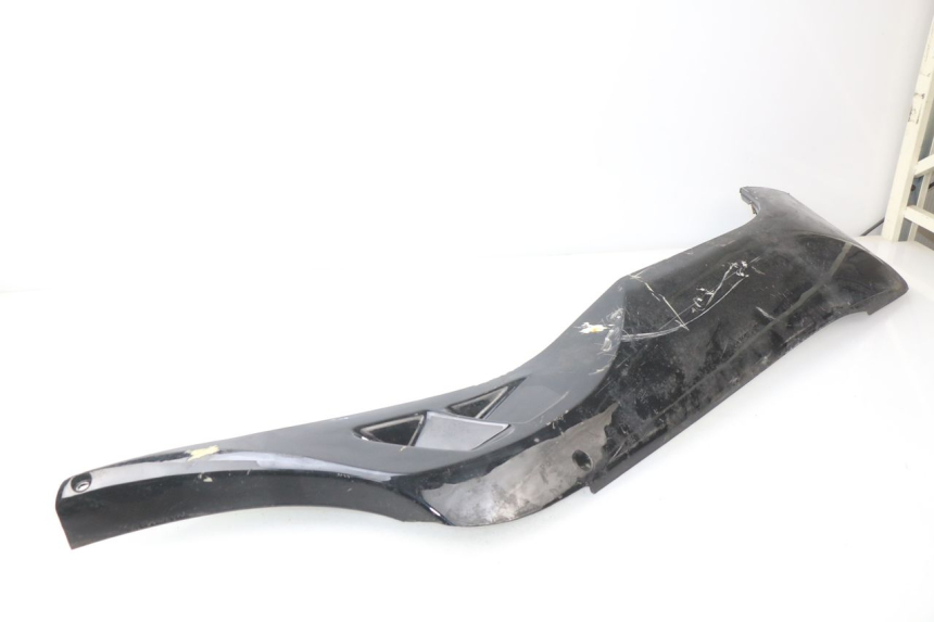 photo de RIGHT LOWER SIDE PANEL JONWAY AZTRAL 125 (2008 - 2017)