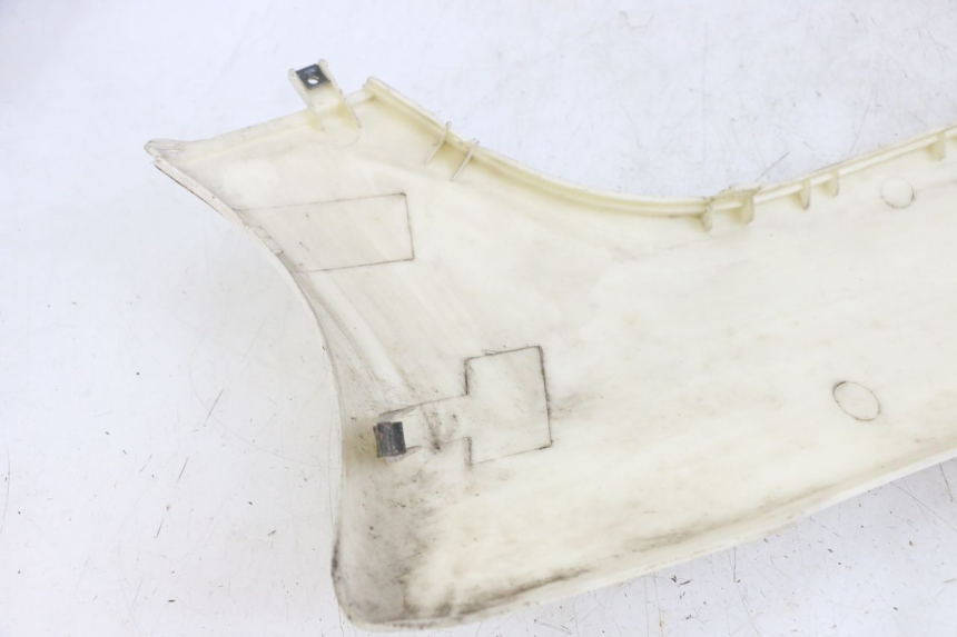 photo de RIGHT LOWER SIDE PANEL JONWAY AZTRAL 125 (2008 - 2017)