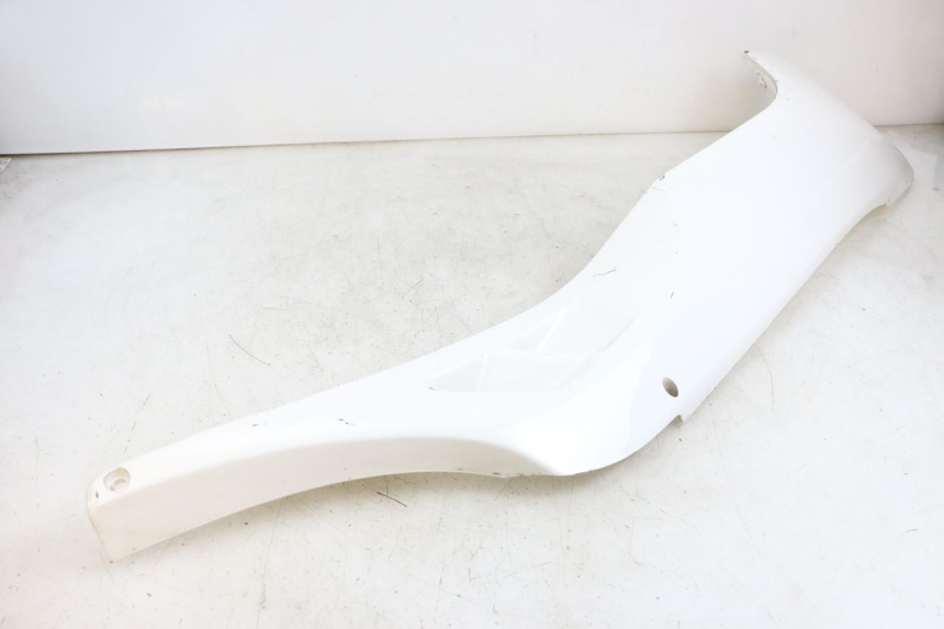photo de RIGHT LOWER SIDE PANEL JONWAY AZTRAL 125 (2008 - 2017)
