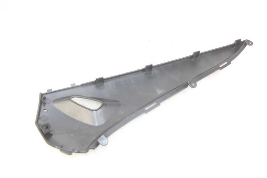 photo de RIGHT LOWER SIDE PANEL KYMCO AGILITY 16+ 4T 50 (2018 - 2023)