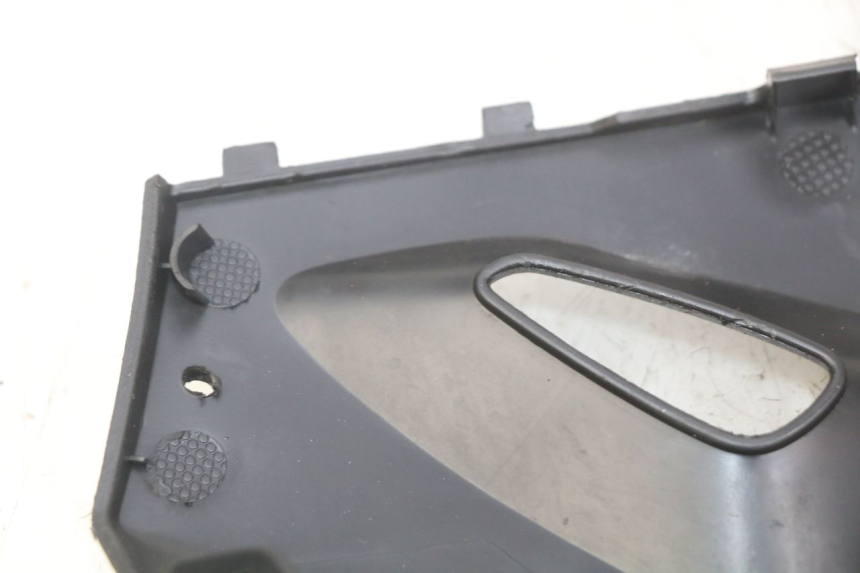 photo de RIGHT LOWER SIDE PANEL KYMCO AGILITY 16+ 4T 50 (2018 - 2023)