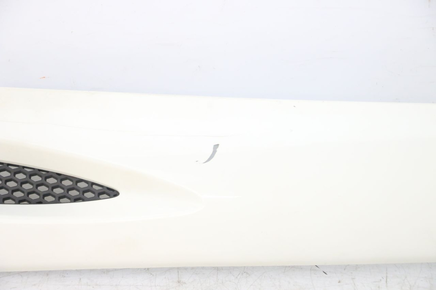 photo de RIGHT LOWER SIDE PANEL KYMCO LIKE 125 (2009 - 2016)