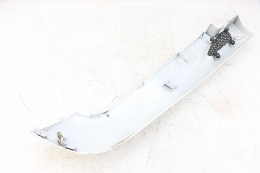 photo de RIGHT LOWER SIDE PANEL KYMCO LIKE 125 (2009 - 2016)