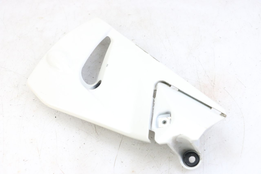 photo de RIGHT BELLY PANEL MOTO GUZZI NORGE 8V GT 1200 (2011 - 2016)