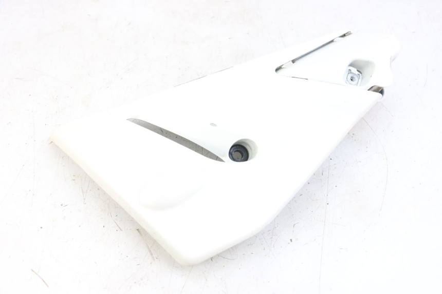 photo de RIGHT BELLY PANEL MOTO GUZZI NORGE 8V GT 1200 (2011 - 2016)