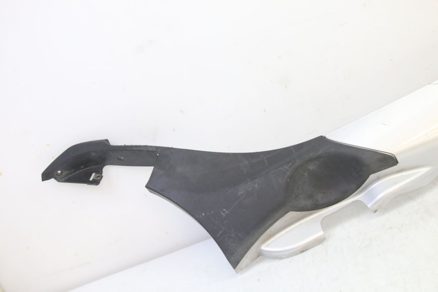 photo de RIGHT LOWER SIDE PANEL PIAGGIO MP3 500 (2014 - 2016)