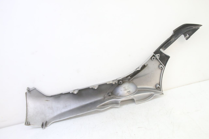 photo de RIGHT LOWER SIDE PANEL PIAGGIO MP3 500 (2014 - 2016)