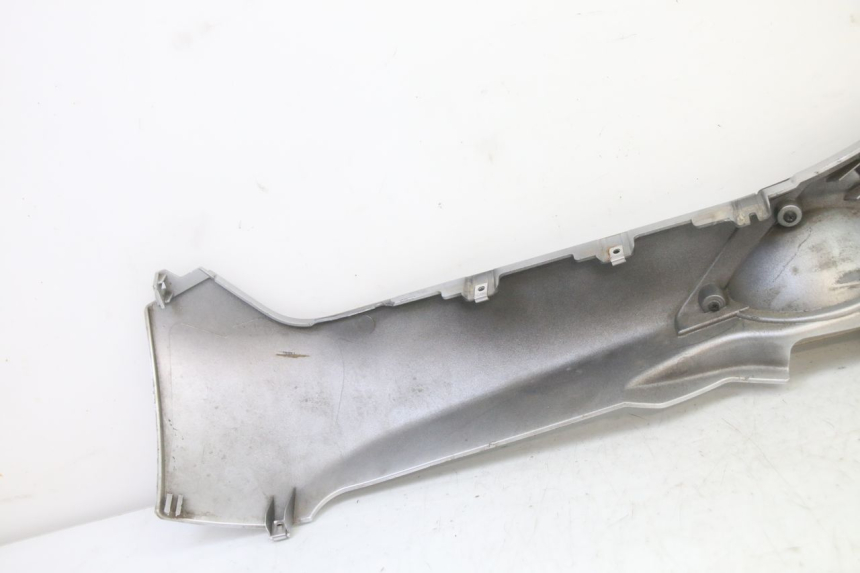 photo de RIGHT LOWER SIDE PANEL PIAGGIO MP3 500 (2014 - 2016)