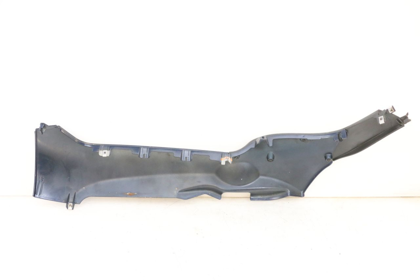 photo de RIGHT BELLY PANEL PIAGGIO MP3 RL 250 (2007 - 2010) - Product overview