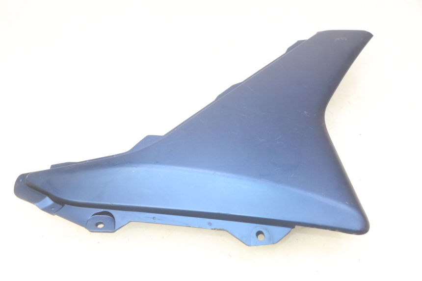 photo de RIGHT LOWER SIDE PANEL YAMAHA N-MAX NMAX 125 (2017 - 2020)