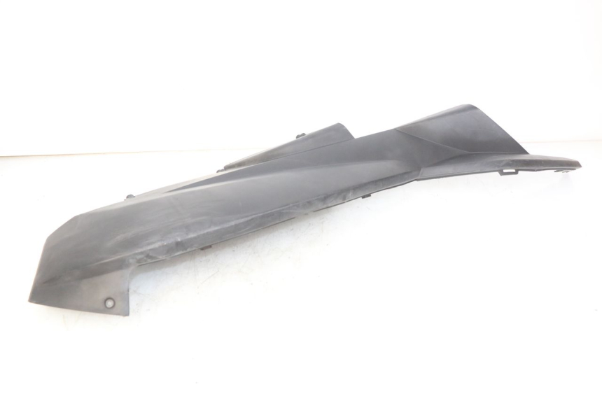 photo de RIGHT LOWER SIDE PANEL PEUGEOT SATELIS 125 (2006 - 2009)