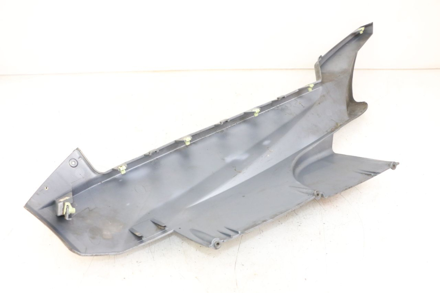 photo de RIGHT LOWER SIDE PANEL PEUGEOT SATELIS 125 (2006 - 2009)