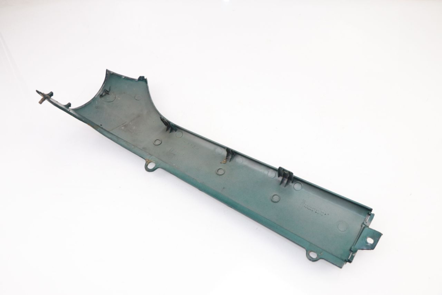 photo de RIGHT LOWER SIDE PANEL PEUGEOT SV 125 (1991 - 1994)