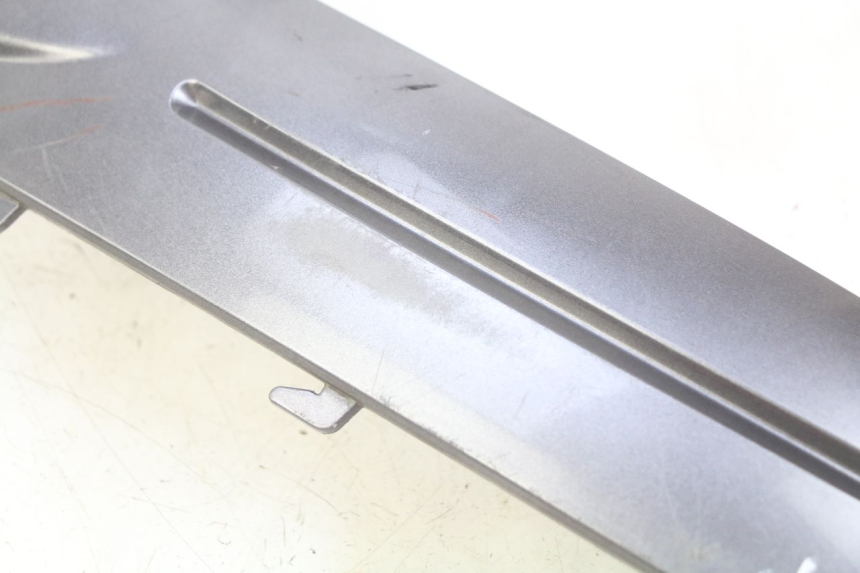 photo de RIGHT LOWER SIDE PANEL PEUGEOT V-CLIC VCLIC 50 (2007 - 2013)