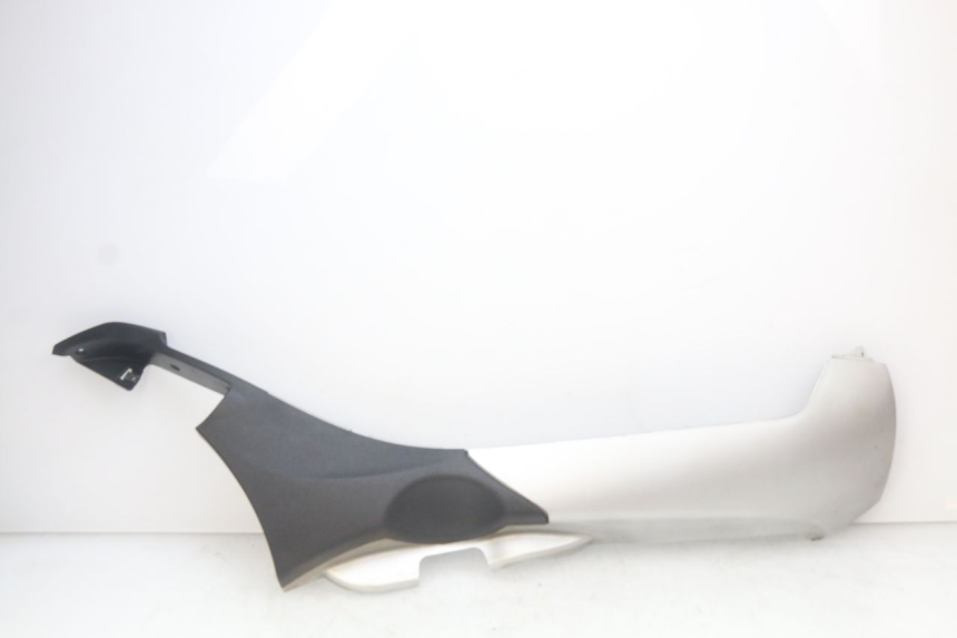 photo de RIGHT LOWER SIDE PANEL PIAGGIO MP3 500 (2014 - 2016)