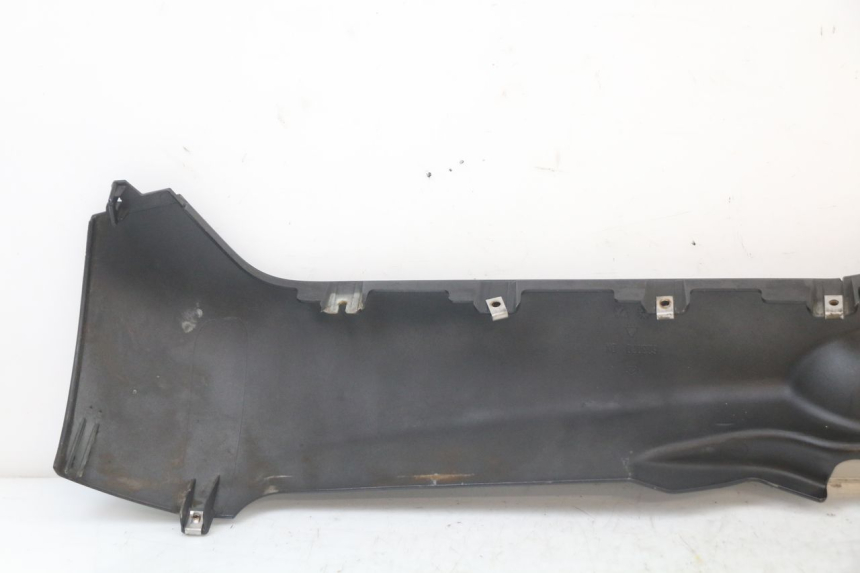 photo de RIGHT LOWER SIDE PANEL PIAGGIO MP3 LT 400 (2007 - 2012)