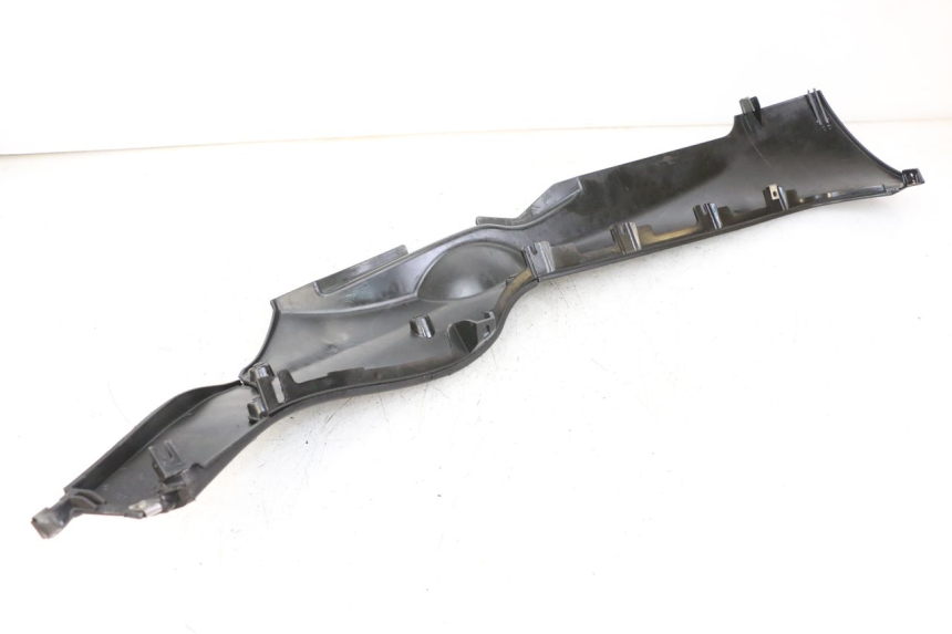 photo de RIGHT LOWER SIDE PANEL PIAGGIO MP3 LT 400 (2007 - 2012)