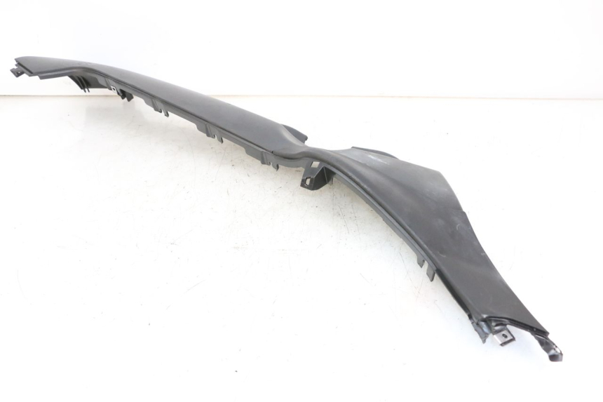 photo de RIGHT LOWER SIDE PANEL PIAGGIO MP3 LT 400 (2007 - 2012)