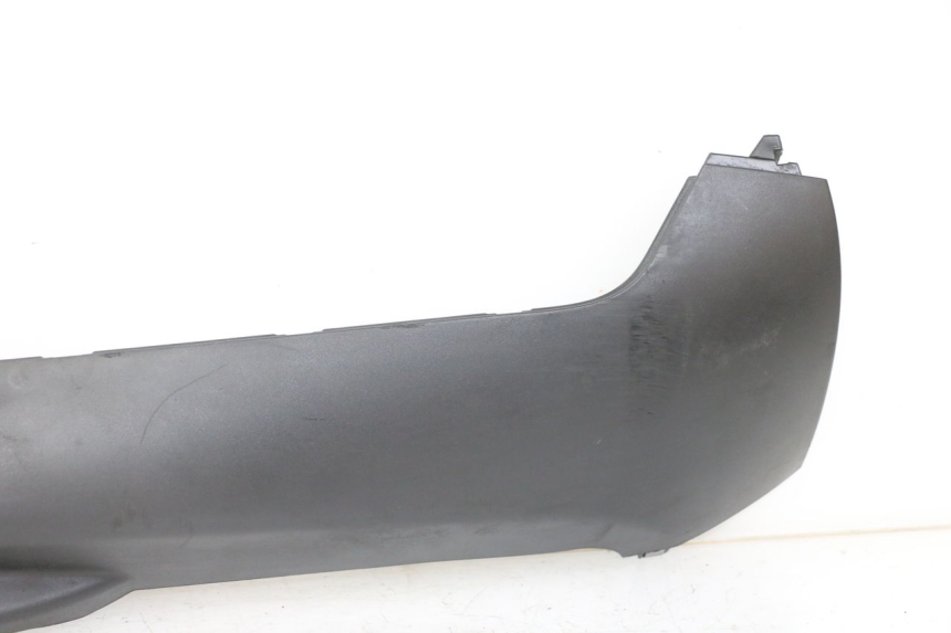 photo de RIGHT LOWER SIDE PANEL PIAGGIO MP3 LT 400 (2007 - 2012)