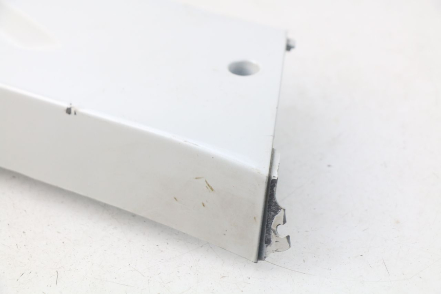 photo de RIGHT LOWER SIDE PANEL DAELIM S3 125 (2010 - 2017)