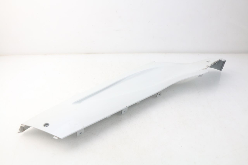 photo de RIGHT LOWER SIDE PANEL DAELIM S3 125 (2010 - 2017)