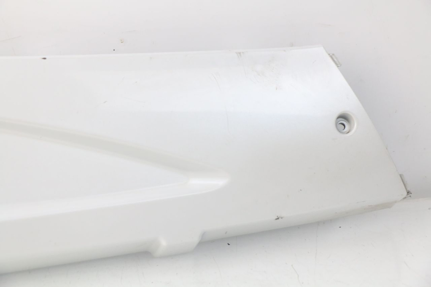 photo de RIGHT LOWER SIDE PANEL DAELIM S3 125 (2010 - 2017)