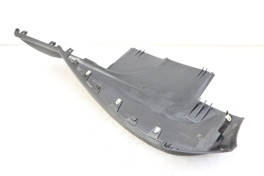 photo de RIGHT BELLY PANEL PEUGEOT SATELIS 125 (2013 - 2018)
