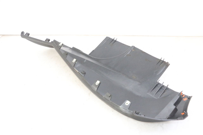 photo de RIGHT BELLY PANEL PEUGEOT SATELIS 125 (2013 - 2018)