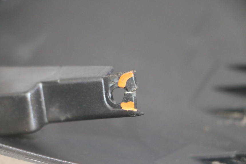 photo de RIGHT BELLY PANEL PEUGEOT SATELIS 125 (2013 - 2018)