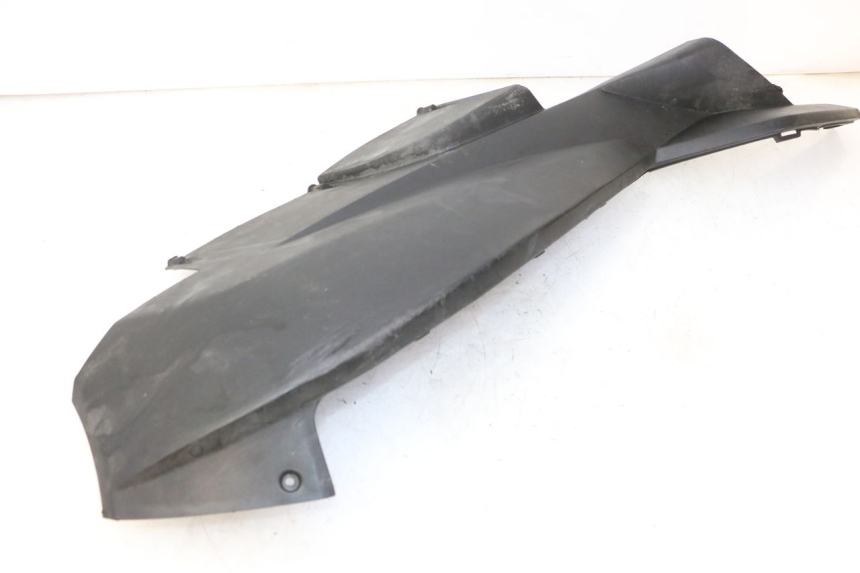 photo de RIGHT LOWER SIDE PANEL PEUGEOT SATELIS 125 (2006 - 2009)