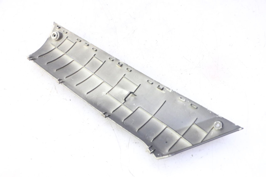 photo de RIGHT BELLY PANEL PEUGEOT STREETZONE I 2T 50 (2018 - 2020)