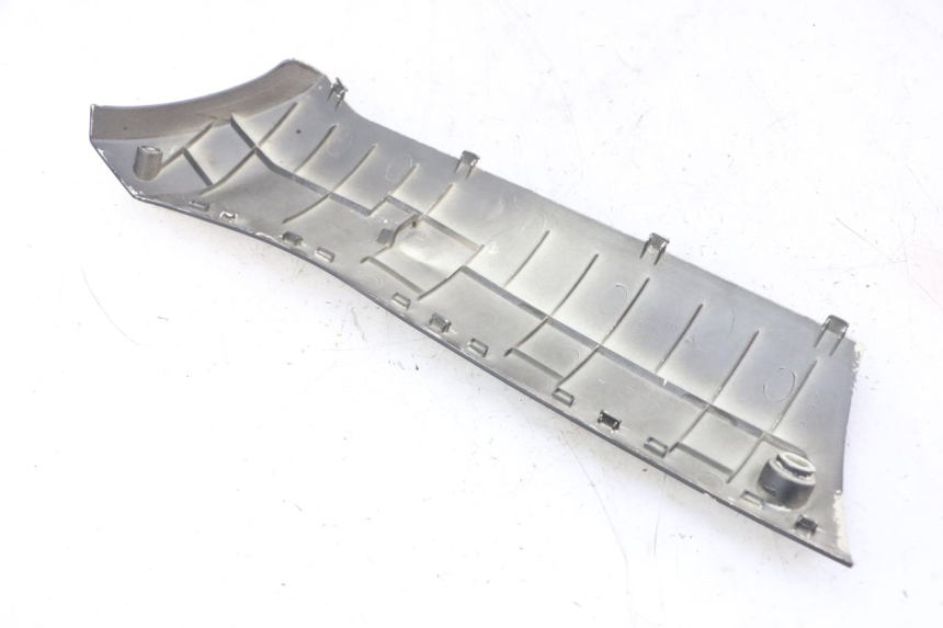 photo de RIGHT BELLY PANEL PEUGEOT STREETZONE I 2T 50 (2018 - 2020)