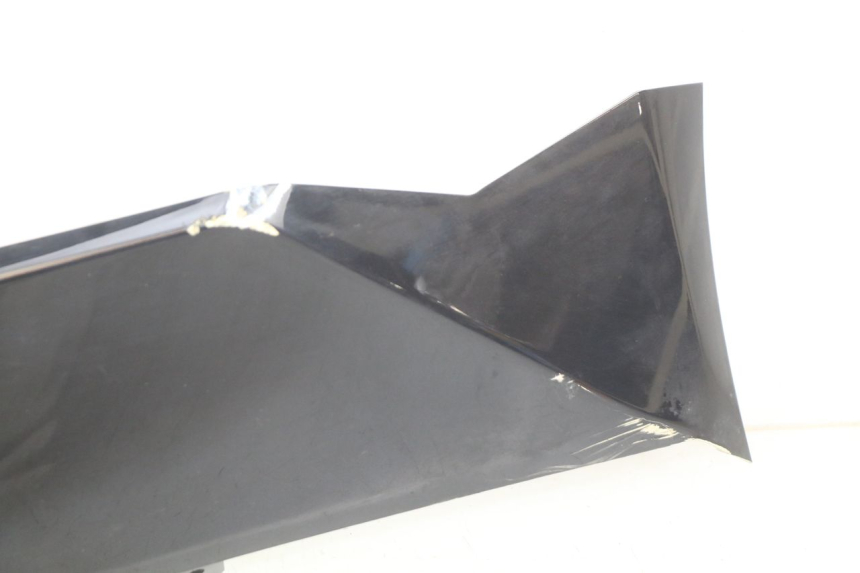photo de RIGHT LOWER SIDE PANEL HONDA VISION NSC R 50 (2013 - 2015)