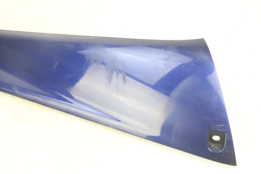 photo de RIGHT LOWER SIDE PANEL YAMAHA YP MAJESTY 400 (2004 - 2008)