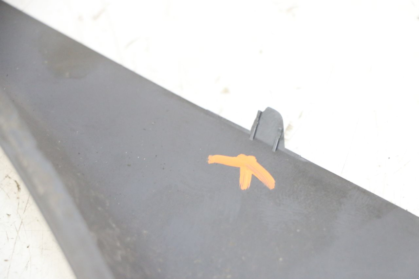 photo de LEFT BELLY PANEL SUZUKI BURGMAN 125 (2007 - 2014)