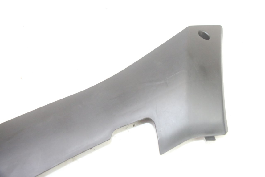 photo de LEFT LOWER FAIRING PEUGEOT KISBEE 2T 50 (2010 - 2017)
