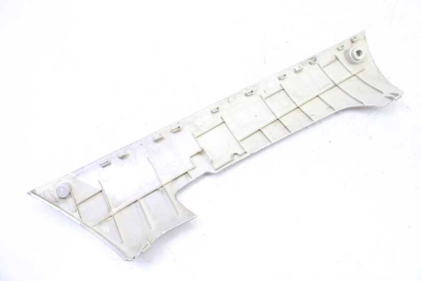 photo de LEFT LOWER FAIRING PEUGEOT KISBEE 4T 50 (2018 - 2022)