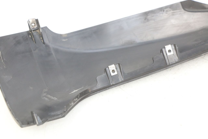 photo de LEFT LOWER FAIRING PIAGGIO MP3 LT 300 (2010 - 2016)