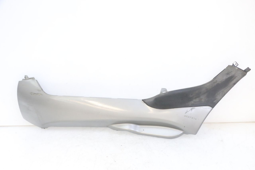 photo de LEFT LOWER FAIRING PIAGGIO MP3 LT 300 (2010 - 2016)