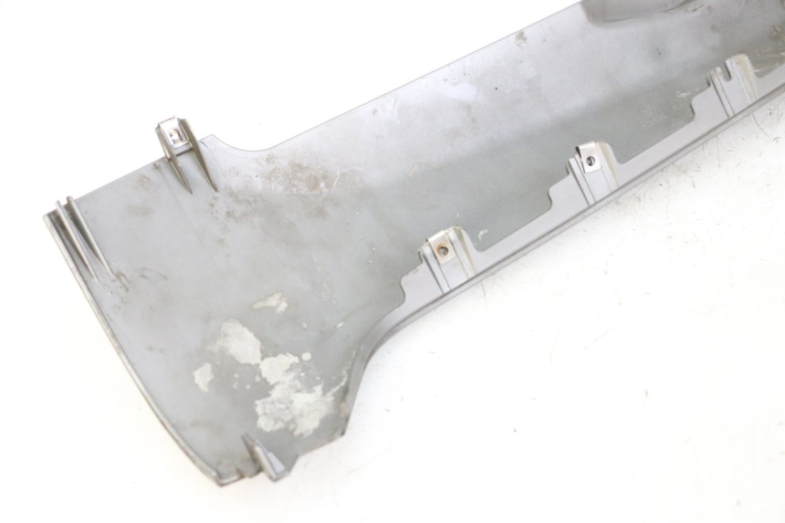 photo de LEFT LOWER FAIRING PIAGGIO MP3 LT 300 (2010 - 2016)