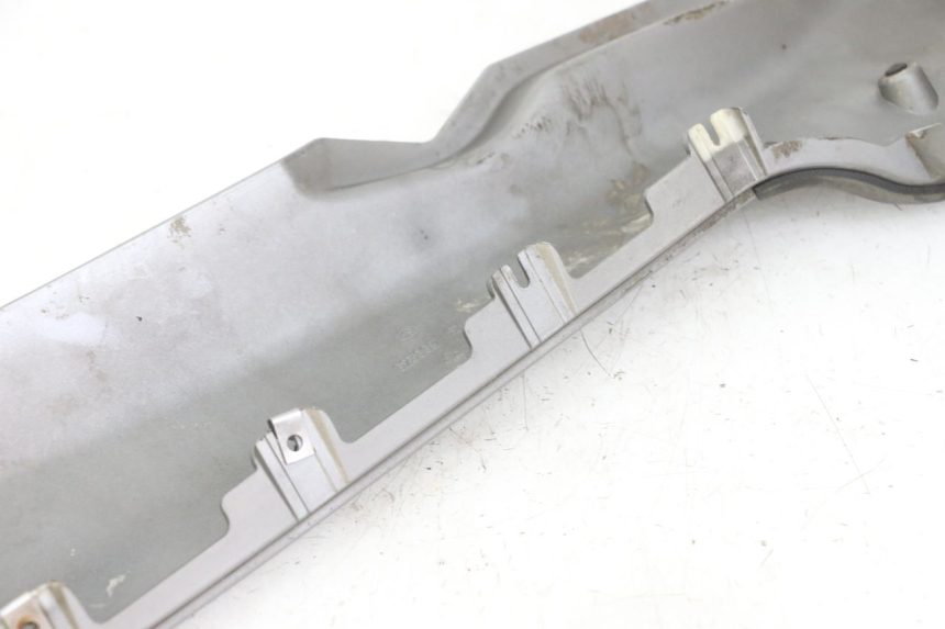 photo de LEFT LOWER FAIRING PIAGGIO MP3 LT 300 (2010 - 2016)