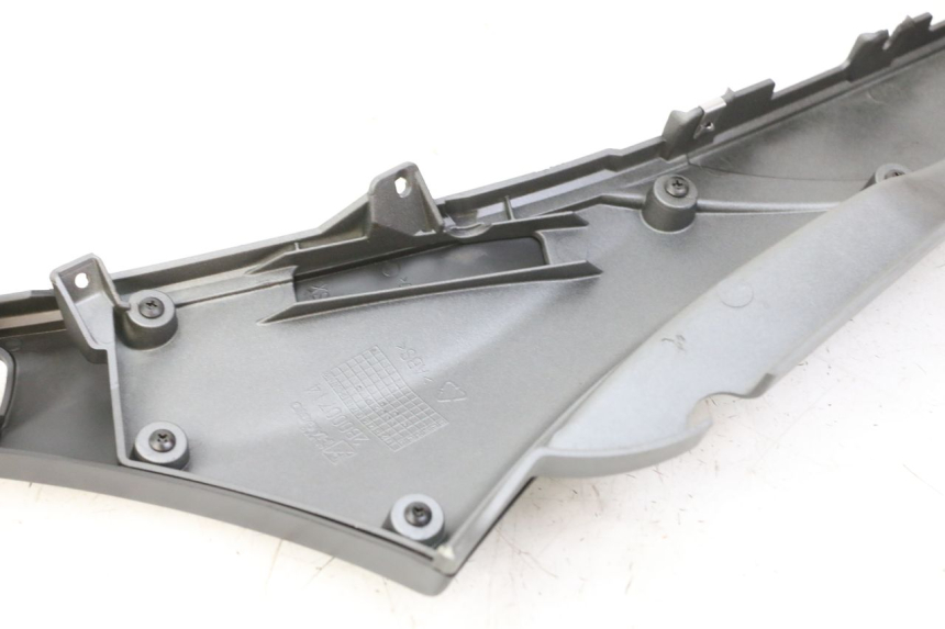 photo de LEFT BELLY PANEL PIAGGIO MP3 500 (2014 - 2016)