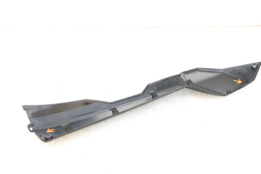 photo de LEFT LOWER FAIRING SYM ORBIT III 3 4T 50 (2018 - 2021) - Surface and material condition