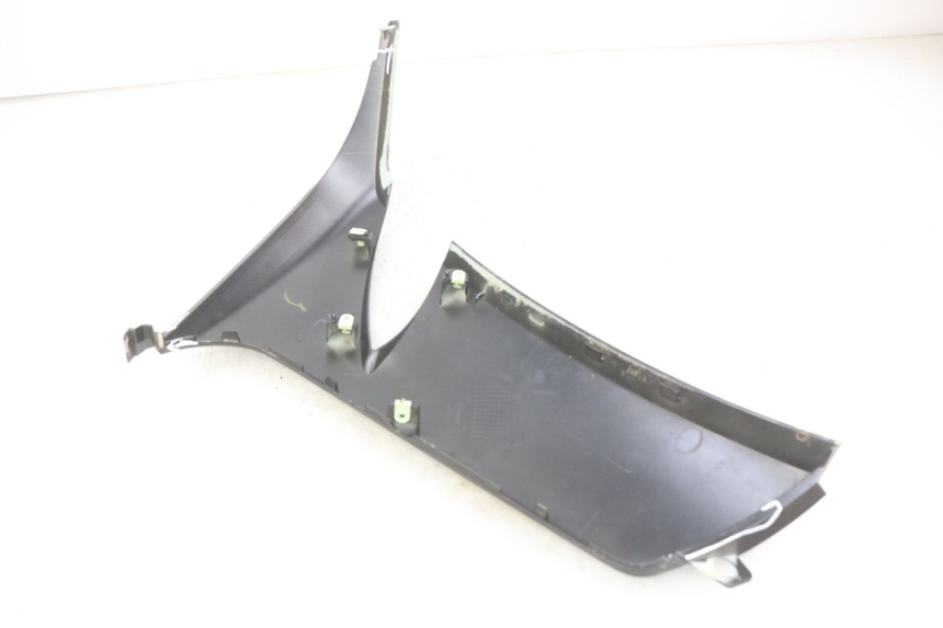 photo de LEFT LOWER FAIRING PEUGEOT CITYSTAR 125 (2011 - 2017)